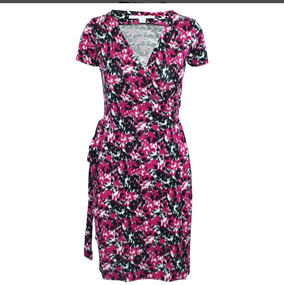 DVF "New Julian" Short Sleeve Wrap Dress Sz 0  Originally $498.00